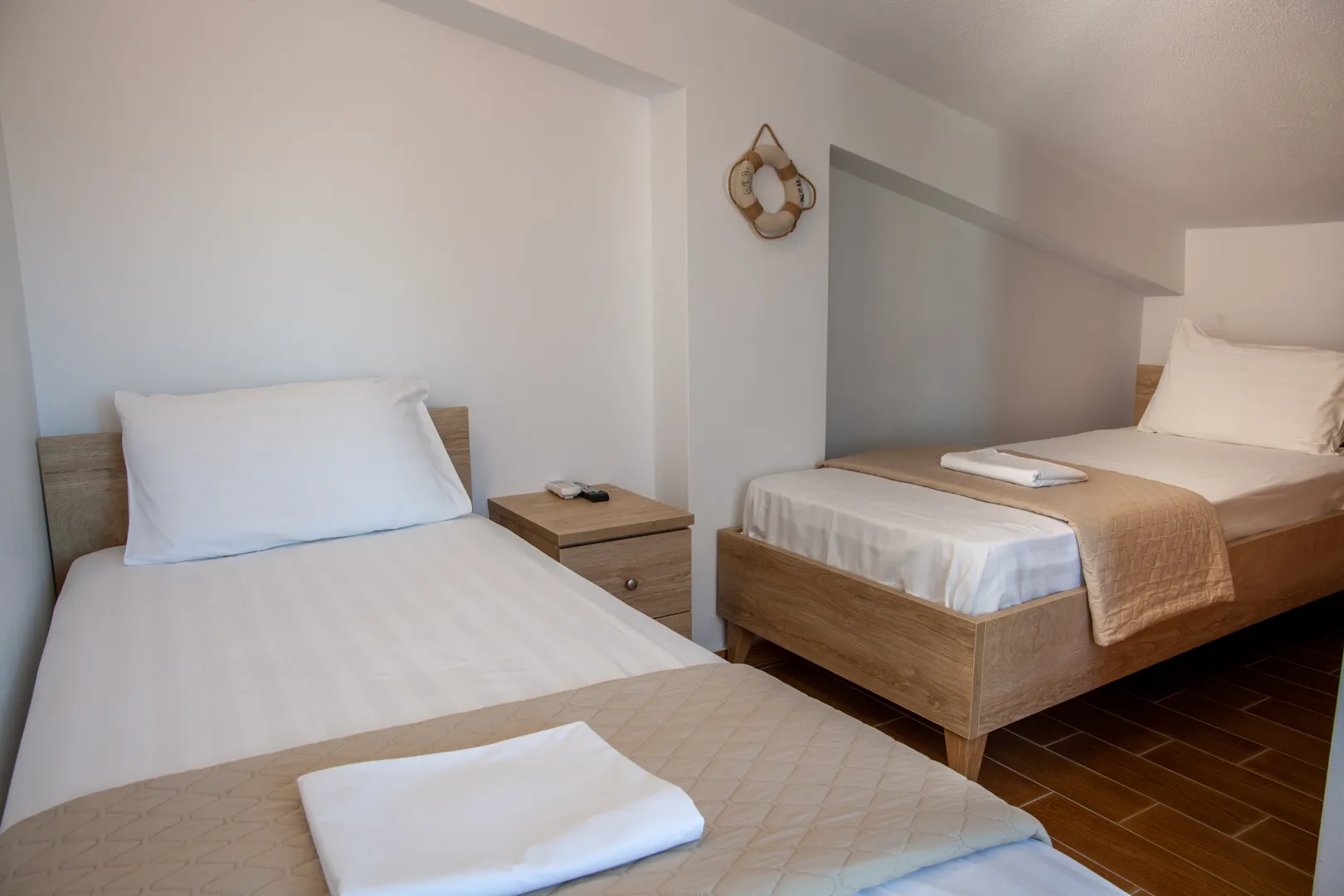 Tiara Holidays - Nikiti Comfort - maisonette spavaća soba u potkrovlju